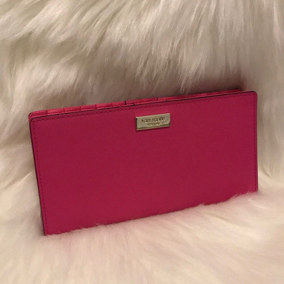 kate spade Handbags - ❌SOLD❌SALE! Kate spade Stacy wallet